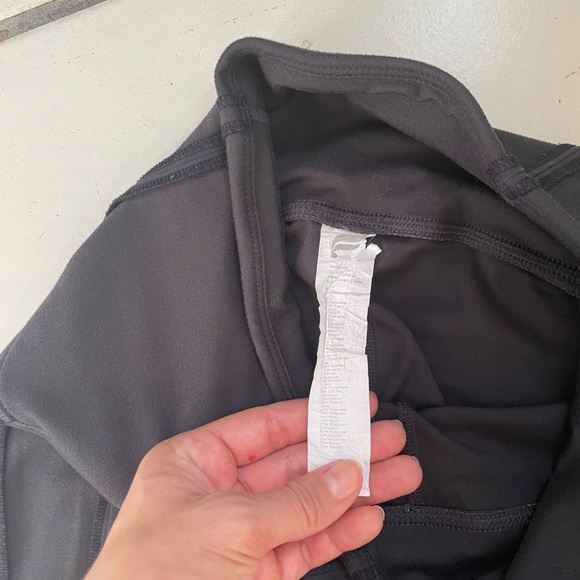 Fabletics High Waisted Navy Blue Ruffle Leggings - Picture 6 of 6